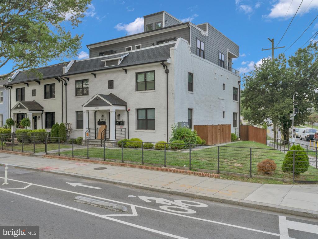 1722 WEST VIRGINIA AVENUE NE Unit: 3