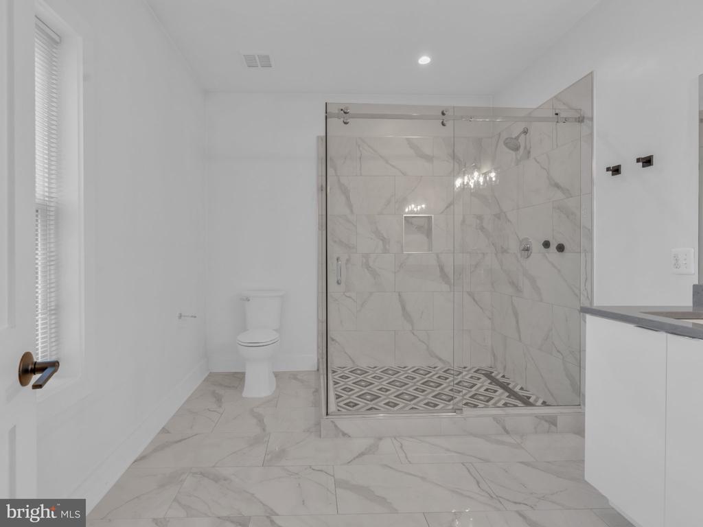 1722 WEST VIRGINIA AVENUE NE Unit: 3