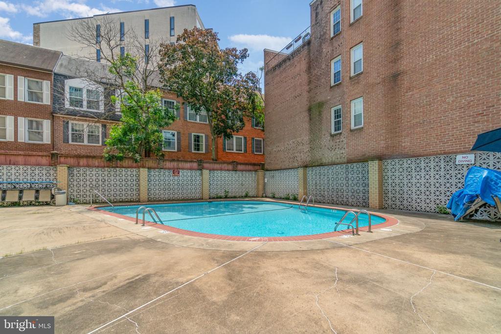 922 24TH STREET NW Unit: 313