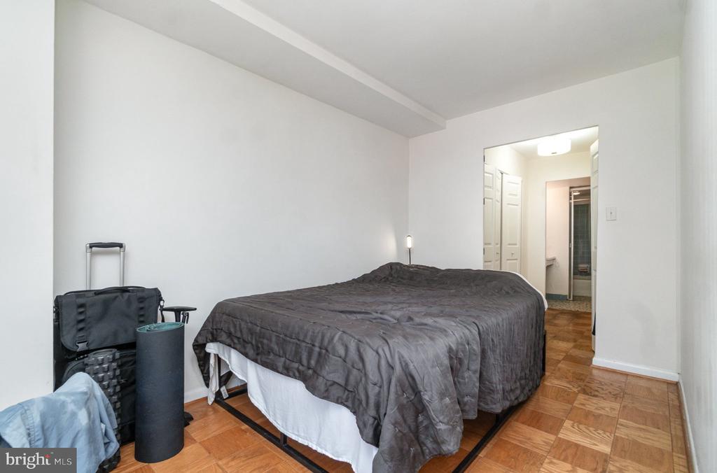 922 24TH STREET NW Unit: 313