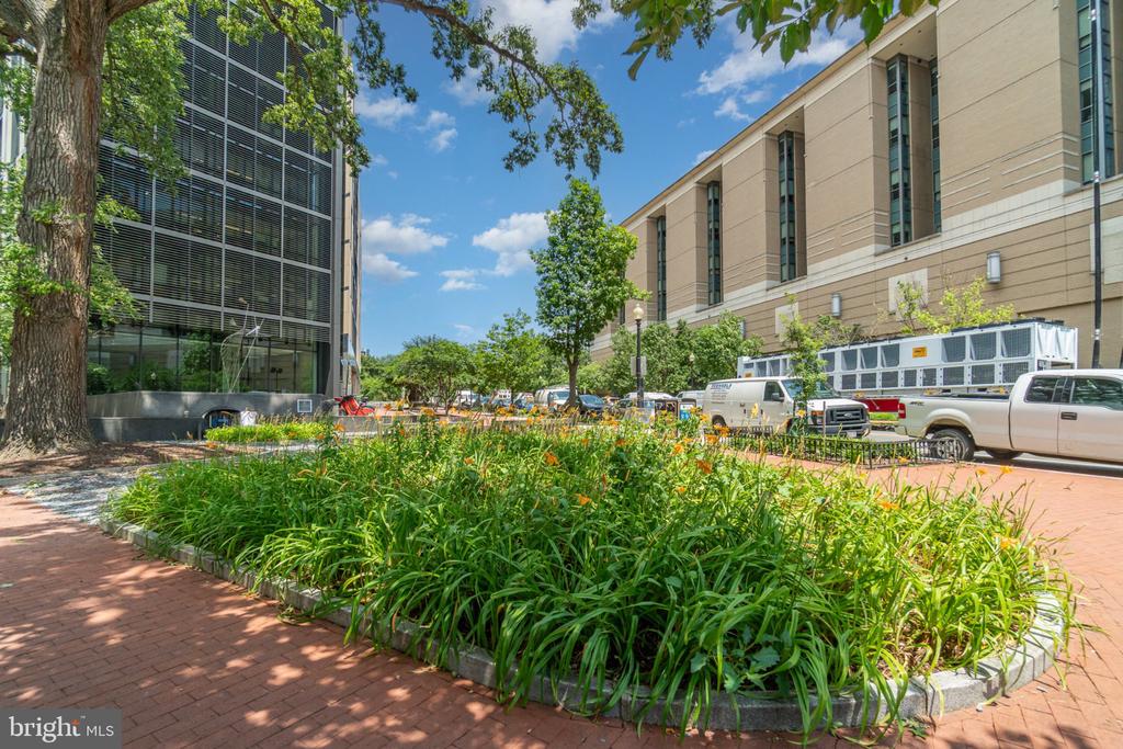 922 24TH STREET NW Unit: 313