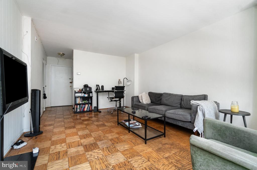922 24TH STREET NW Unit: 313