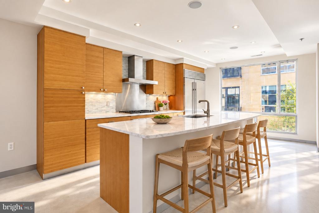 2351 CHAMPLAIN STREET NW Unit: P4