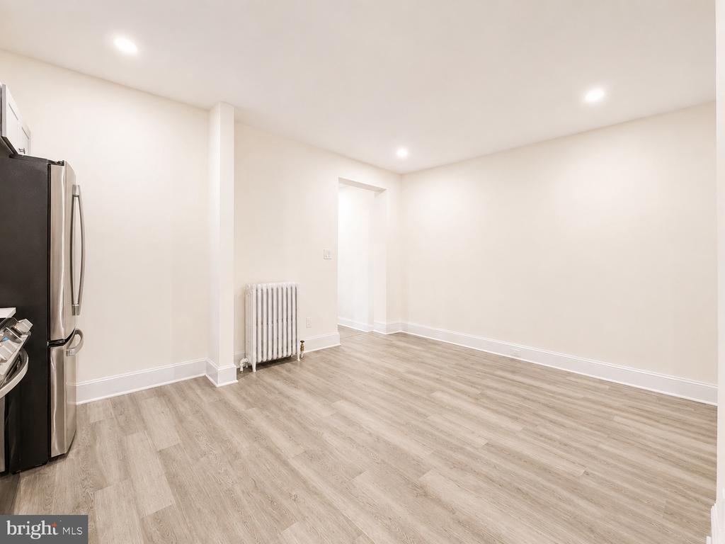 1426 S SE