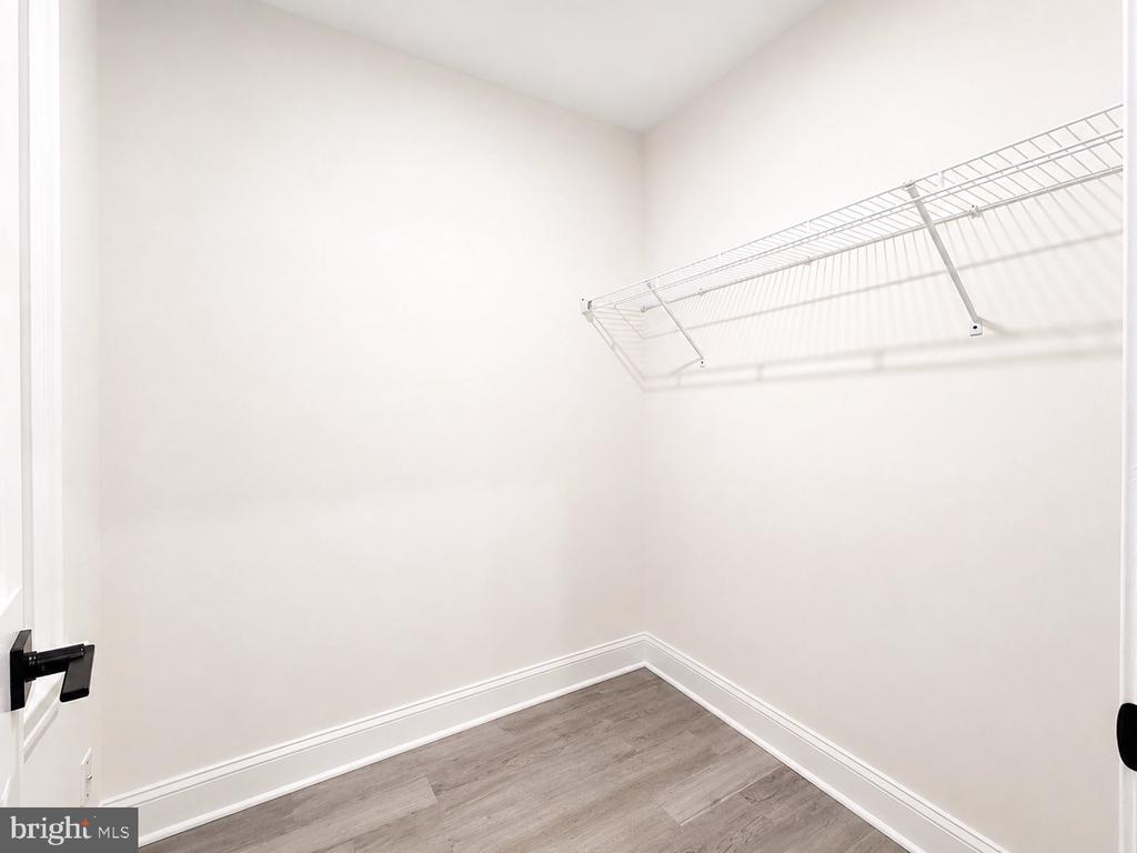 1426 S SE