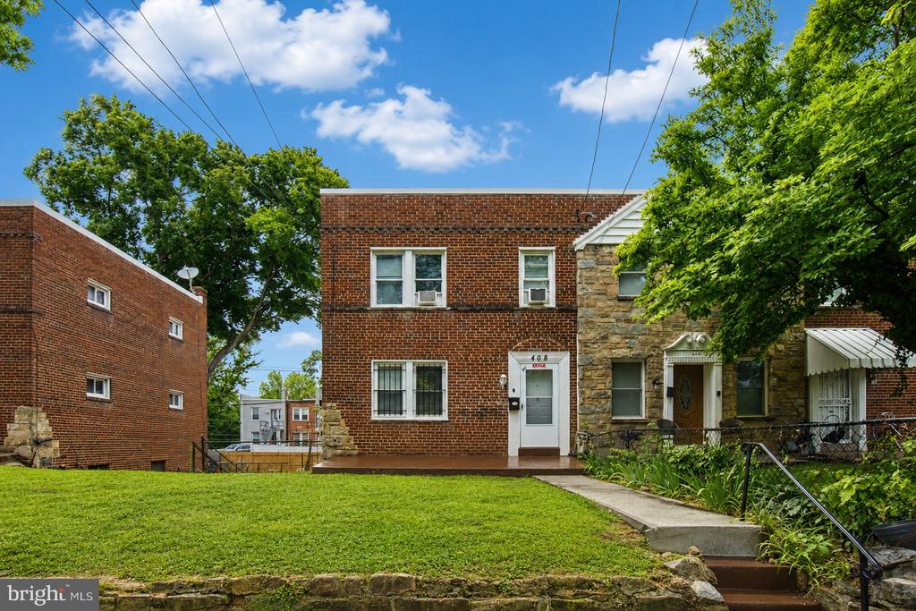 408 OAKWOOD STREET SE