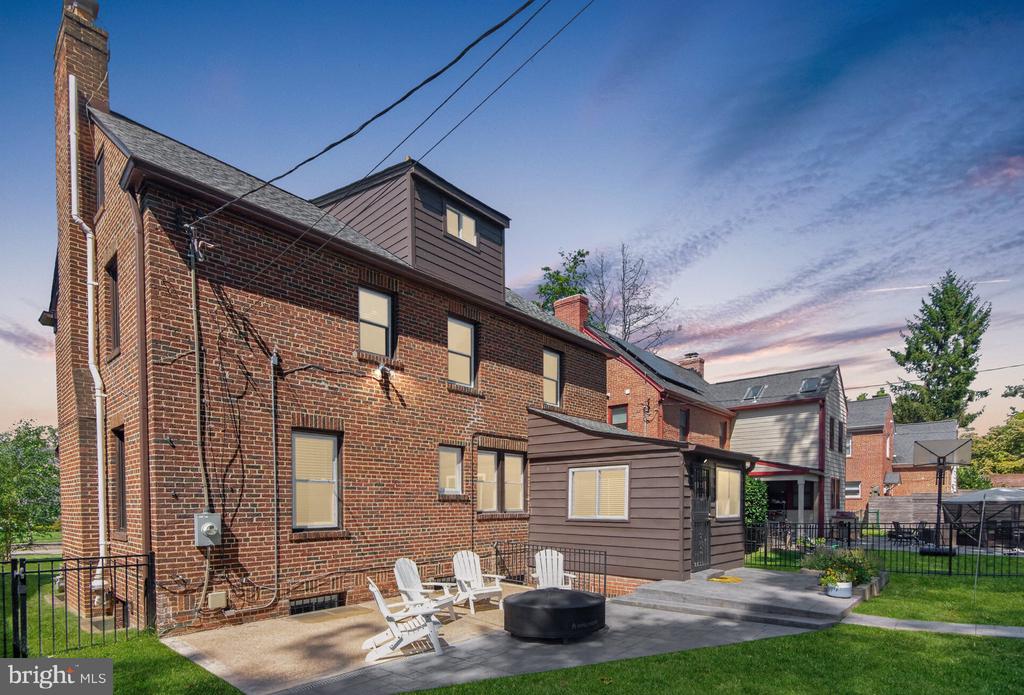 7729 16TH NW