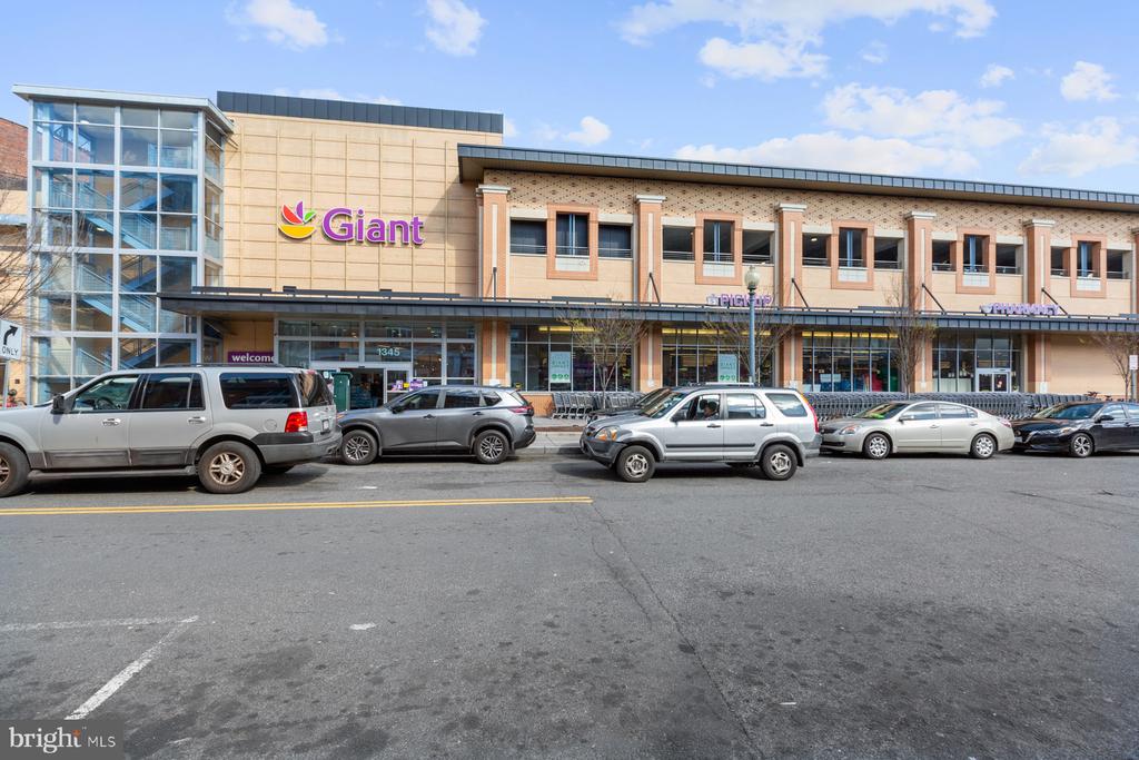 1650 COLUMBIA ROAD NW Unit: 301