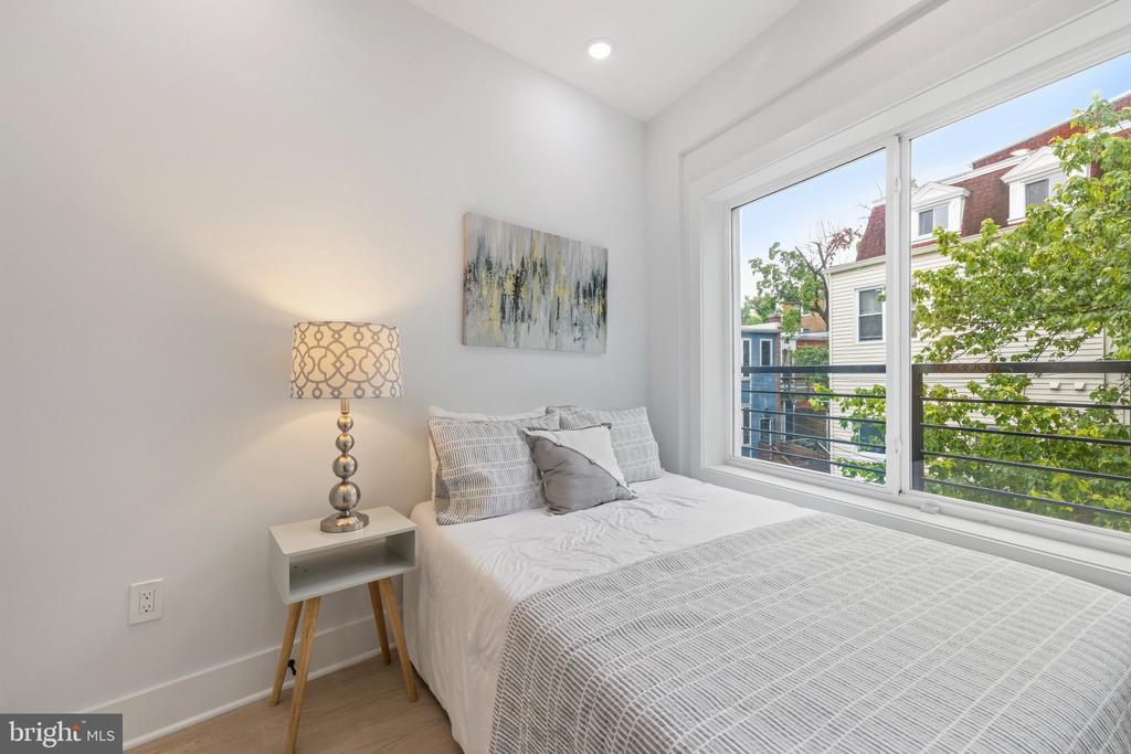 1650 COLUMBIA ROAD NW Unit: 301