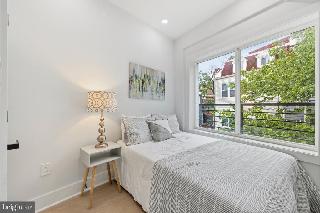 1650 COLUMBIA ROAD NW Unit: 301