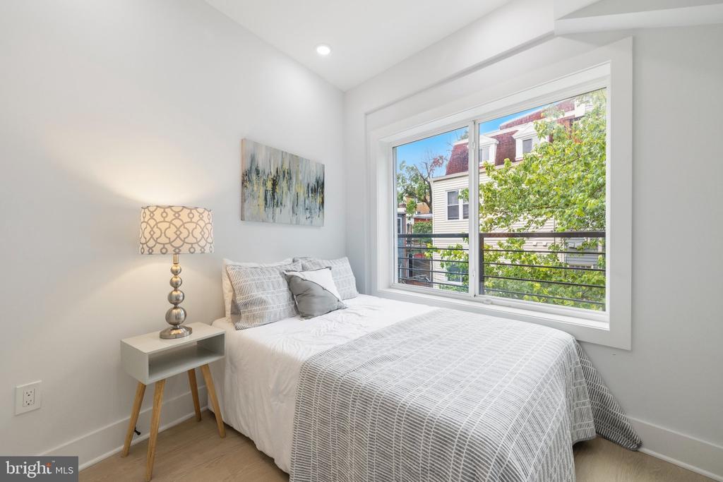 1650 COLUMBIA ROAD NW Unit: 301