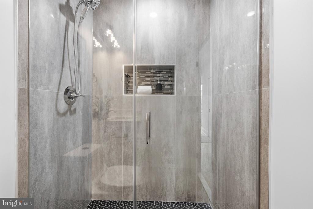 1650 COLUMBIA ROAD NW Unit: 301