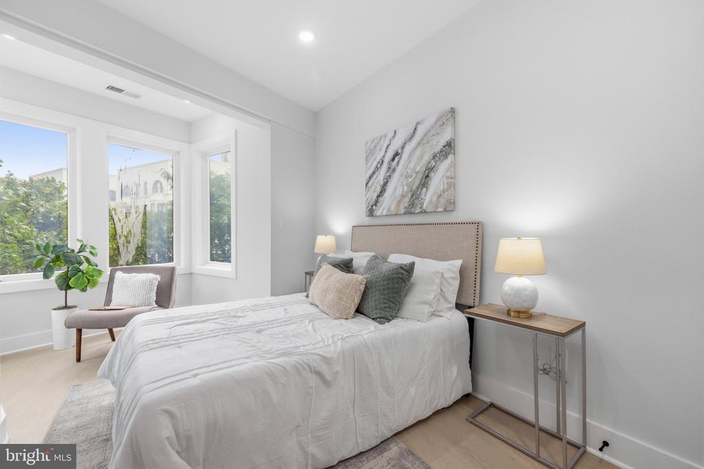 1650 COLUMBIA ROAD NW Unit: 301