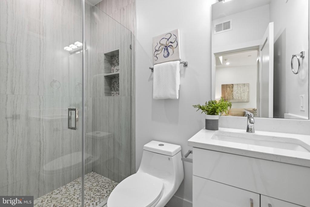 1650 COLUMBIA ROAD NW Unit: 301