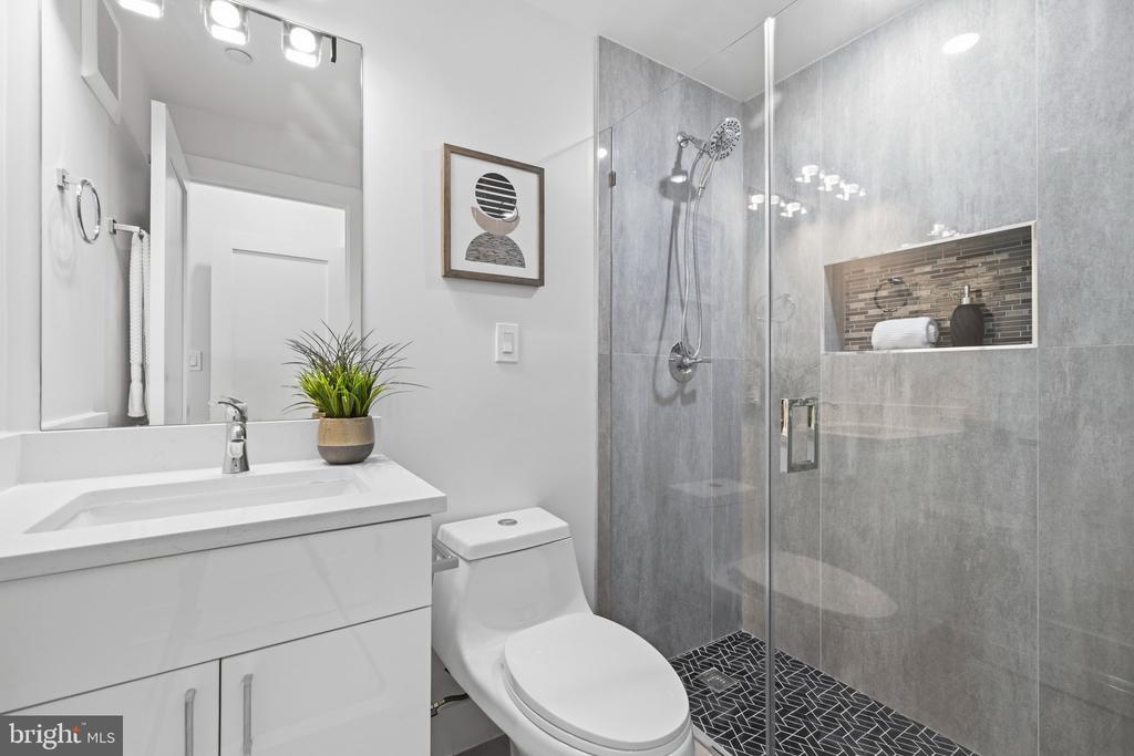 1650 COLUMBIA ROAD NW Unit: 301