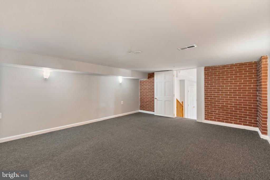 3537 NEW HAMPSHIRE AVENUE NW Unit: BASEMENT