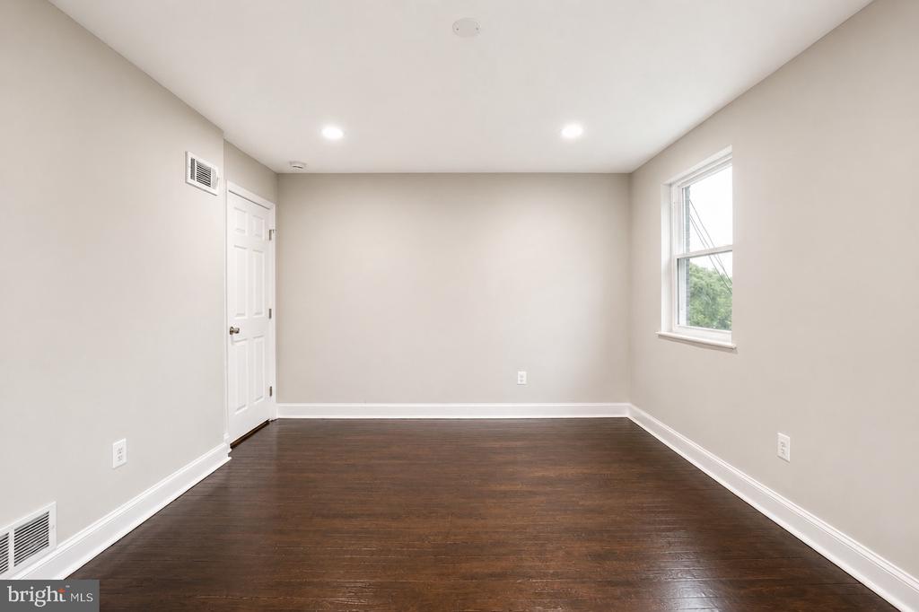 4609 E EAST CAPITOL STREET SE