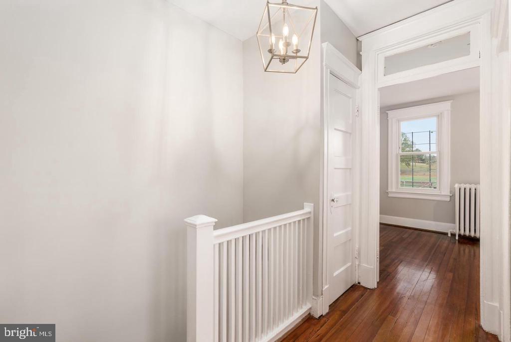 900 MADISON STREET NW Unit: B