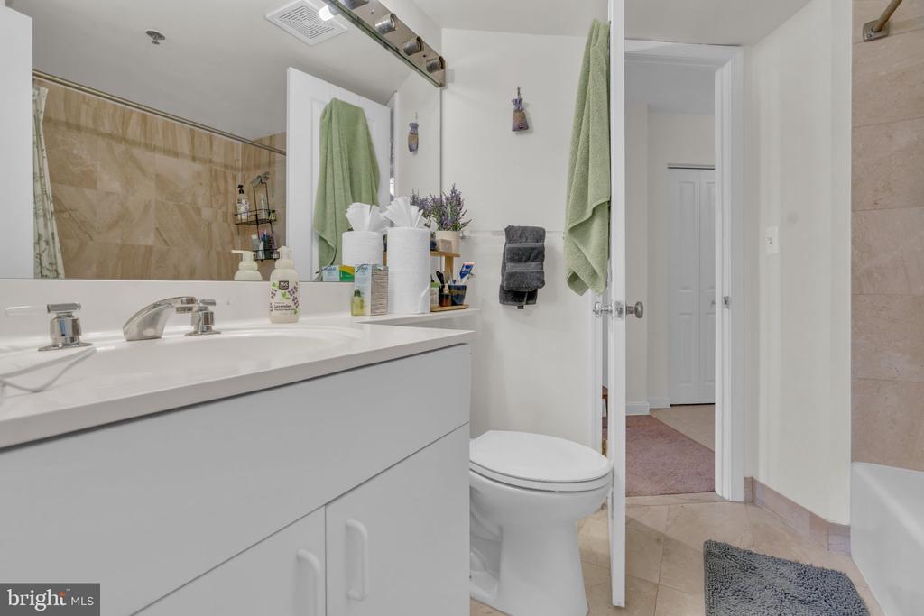 601 PENNSYLVANIA AVENUE NW Unit: 504