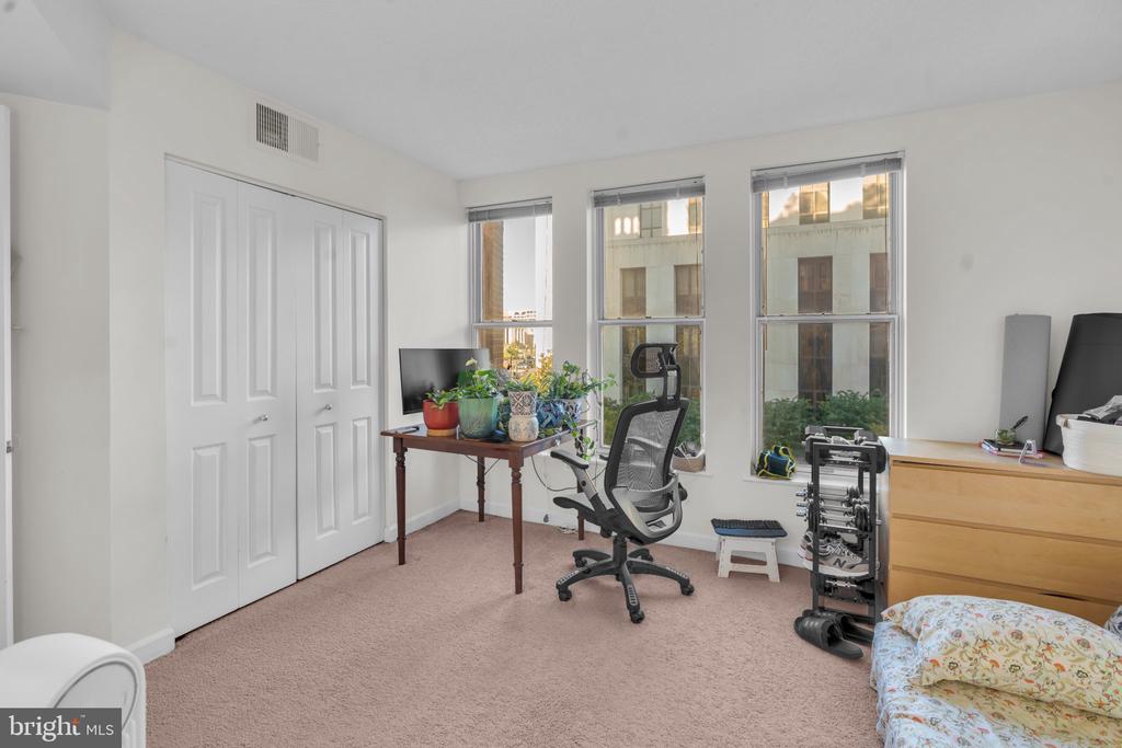 601 PENNSYLVANIA AVENUE NW Unit: 504