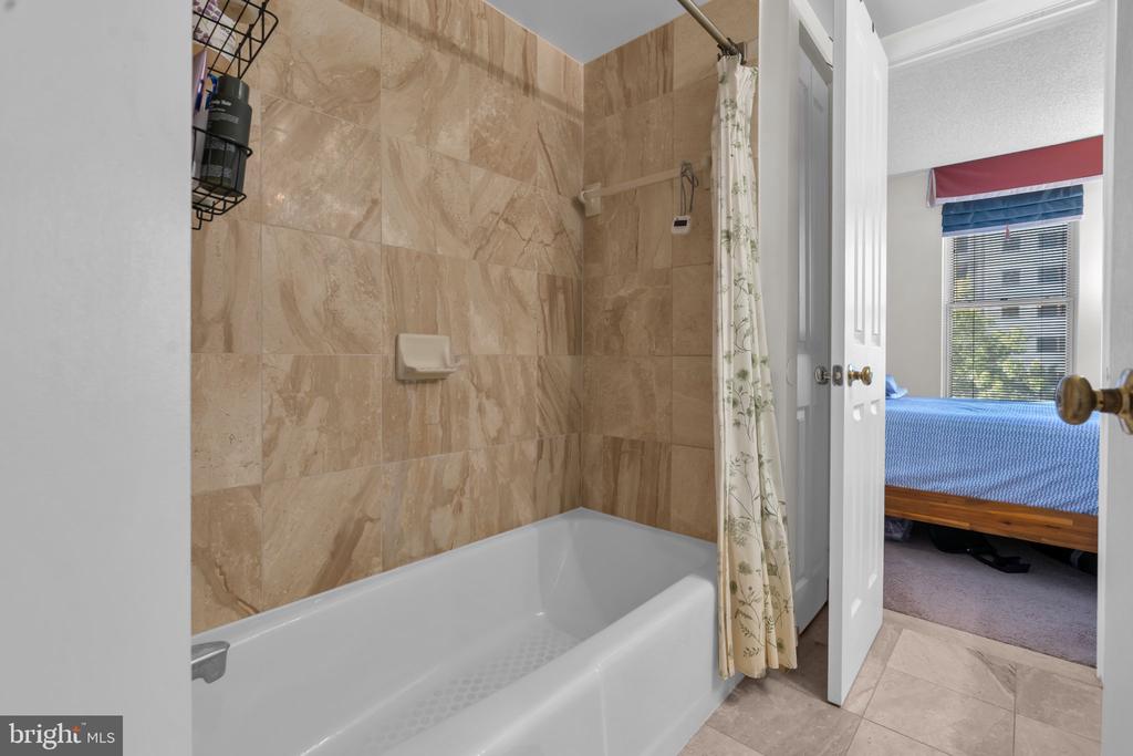 601 PENNSYLVANIA AVENUE NW Unit: 504