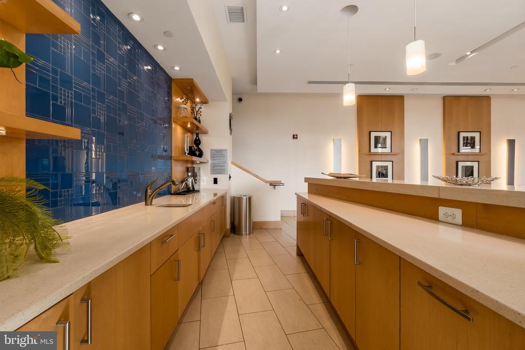 475 K STREET NW Unit: 429