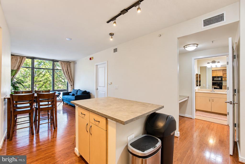 475 K STREET NW Unit: 429