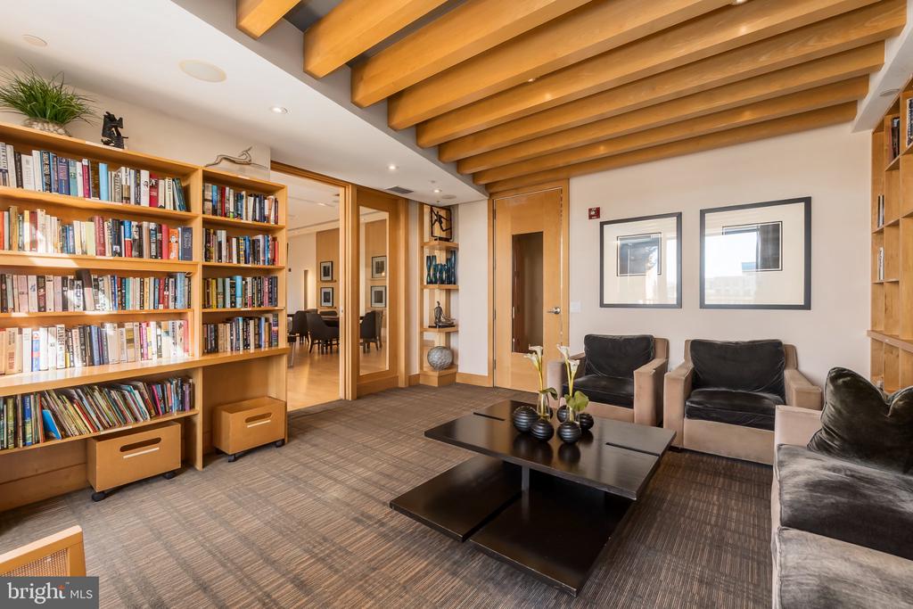 475 K STREET NW Unit: 429