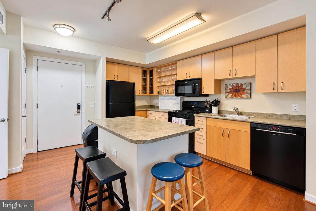 475 K STREET NW Unit: 429