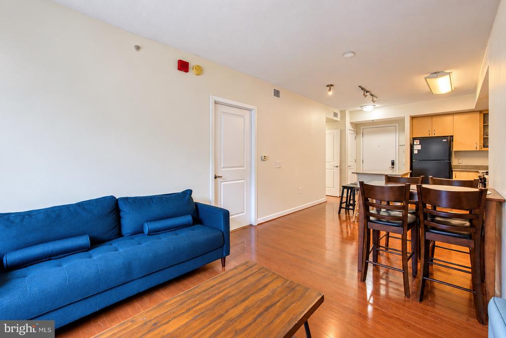 475 K STREET NW Unit: 429