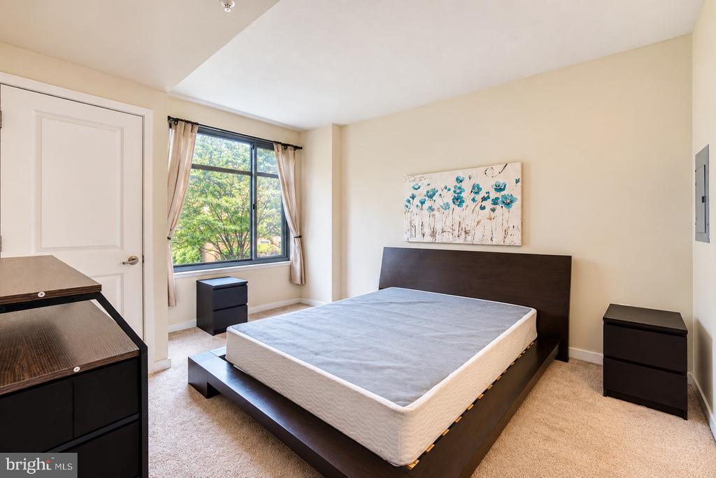 475 K STREET NW Unit: 429