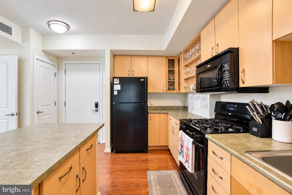 475 K STREET NW Unit: 429