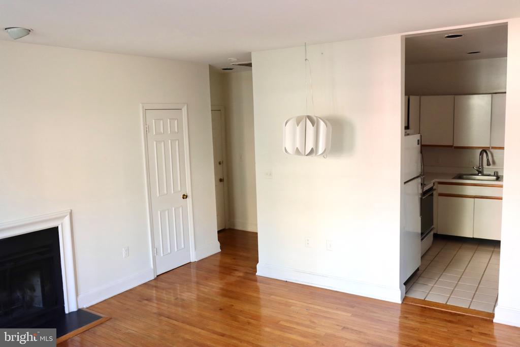 1916 17TH STREET NW Unit: 208