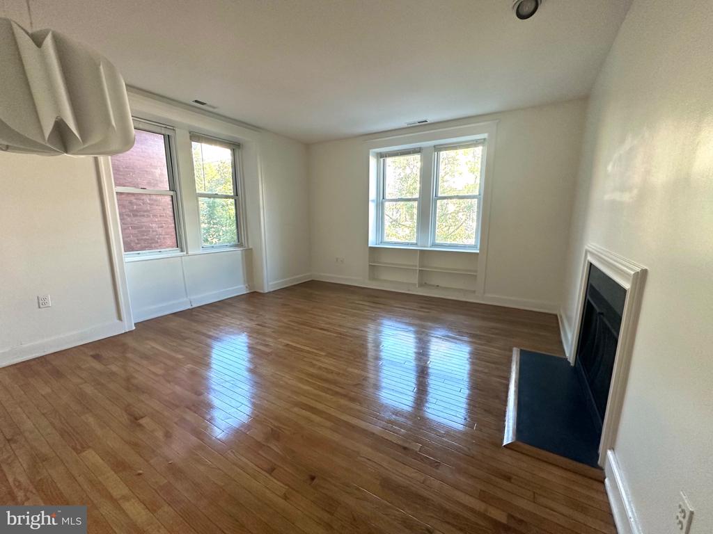 1916 17TH STREET NW Unit: 208