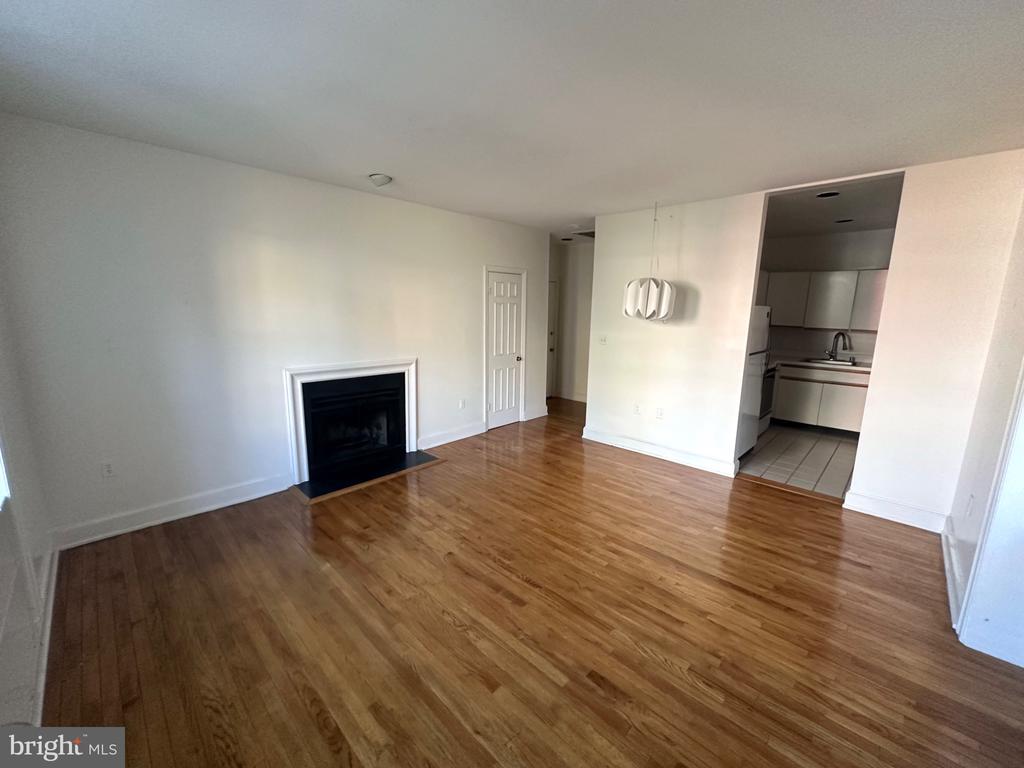 1916 17TH STREET NW Unit: 208