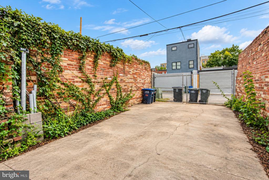 635 K STREET NE