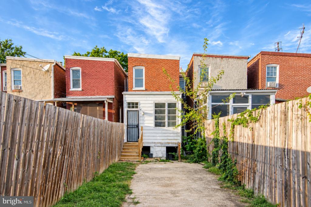 635 K STREET NE