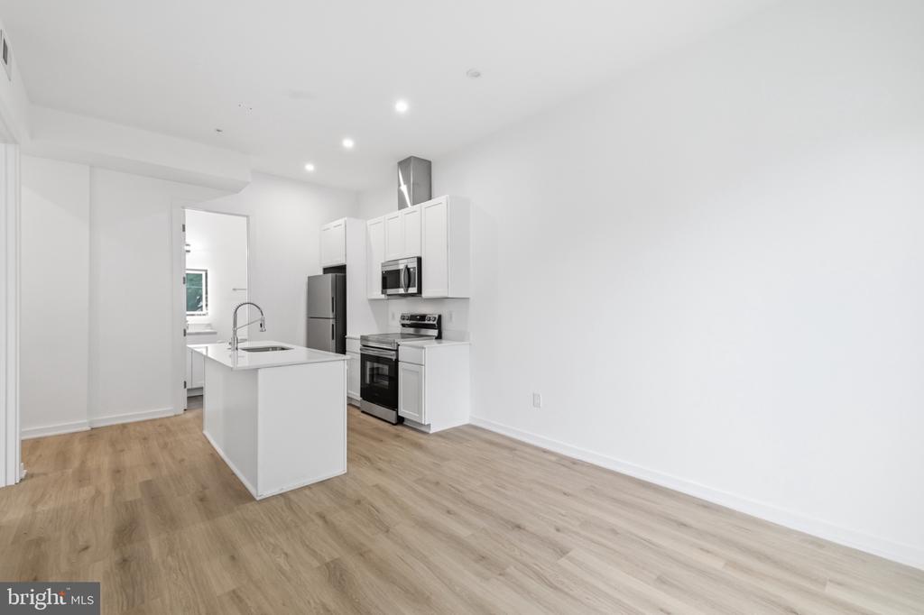 710 KENNEDY STREET NW Unit: 10