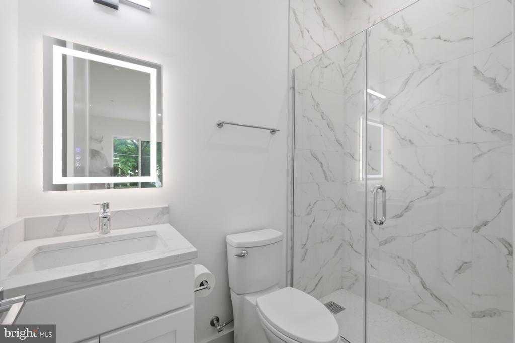 710 KENNEDY STREET NW Unit: 10