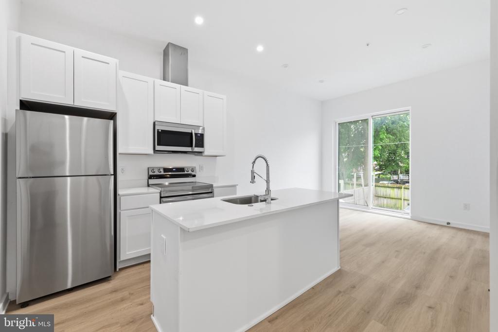 710 KENNEDY STREET NW Unit: 10