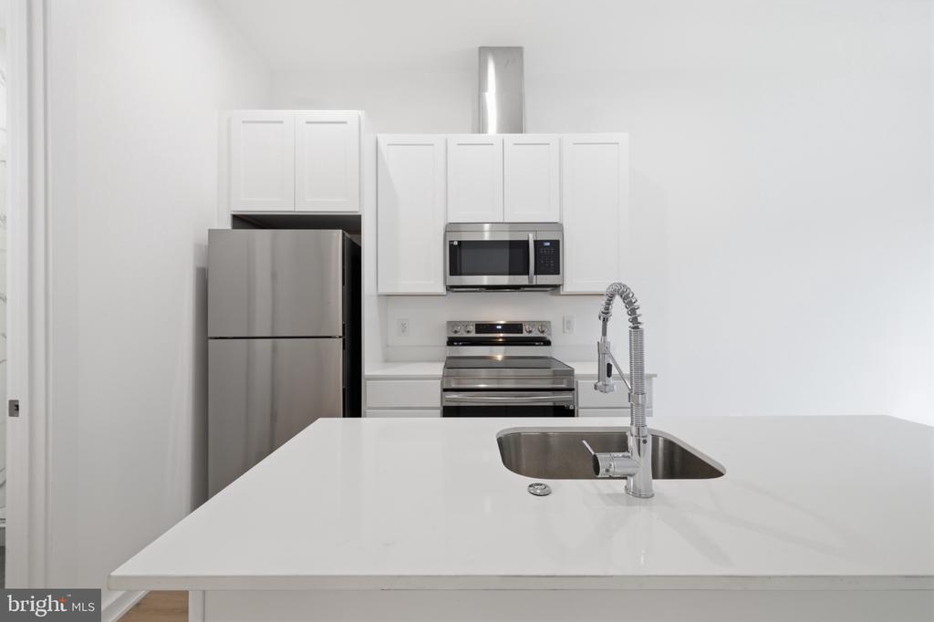 710 KENNEDY STREET NW Unit: 10