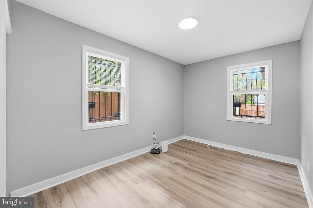 5027 BENNING ROAD SE