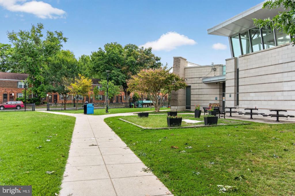 429 N STREET SW Unit: S-704