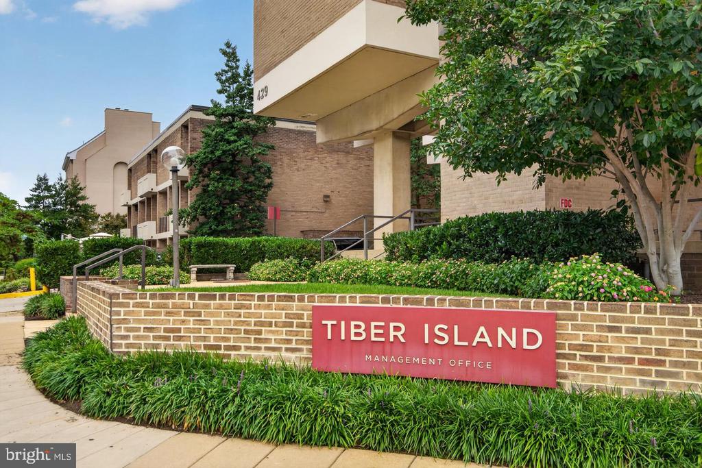 429 N STREET SW Unit: S-704