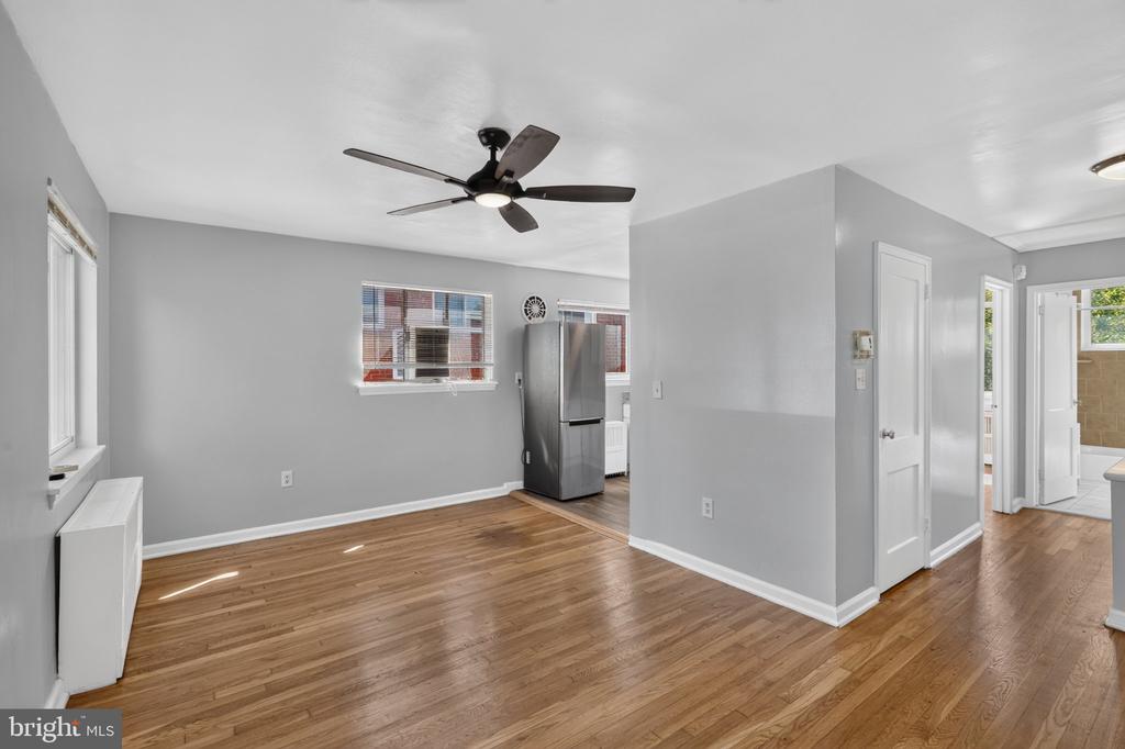 206 WEBSTER STREET NE Unit: 2