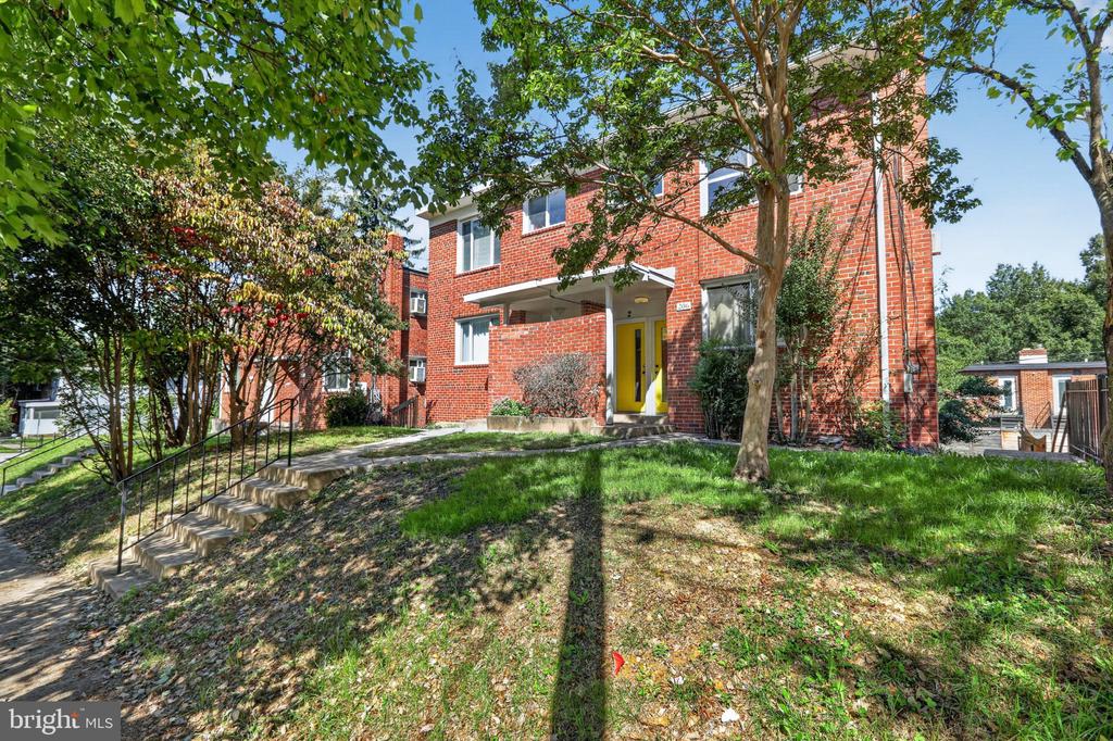 206 WEBSTER STREET NE Unit: 2