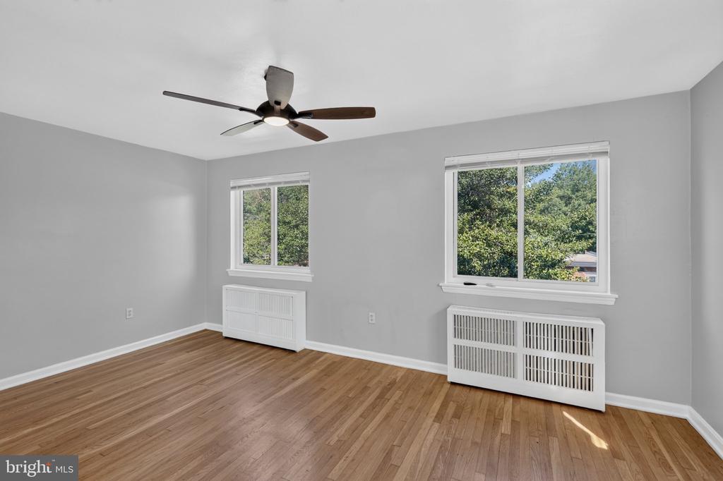 206 WEBSTER STREET NE Unit: 2