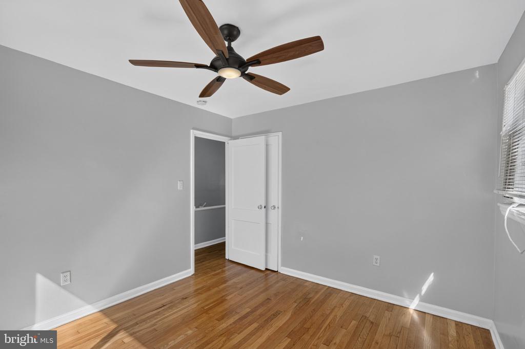 206 WEBSTER STREET NE Unit: 2