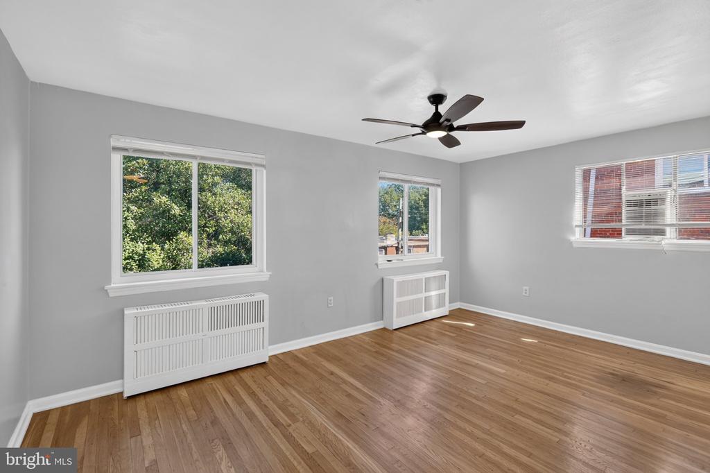 206 WEBSTER STREET NE Unit: 2