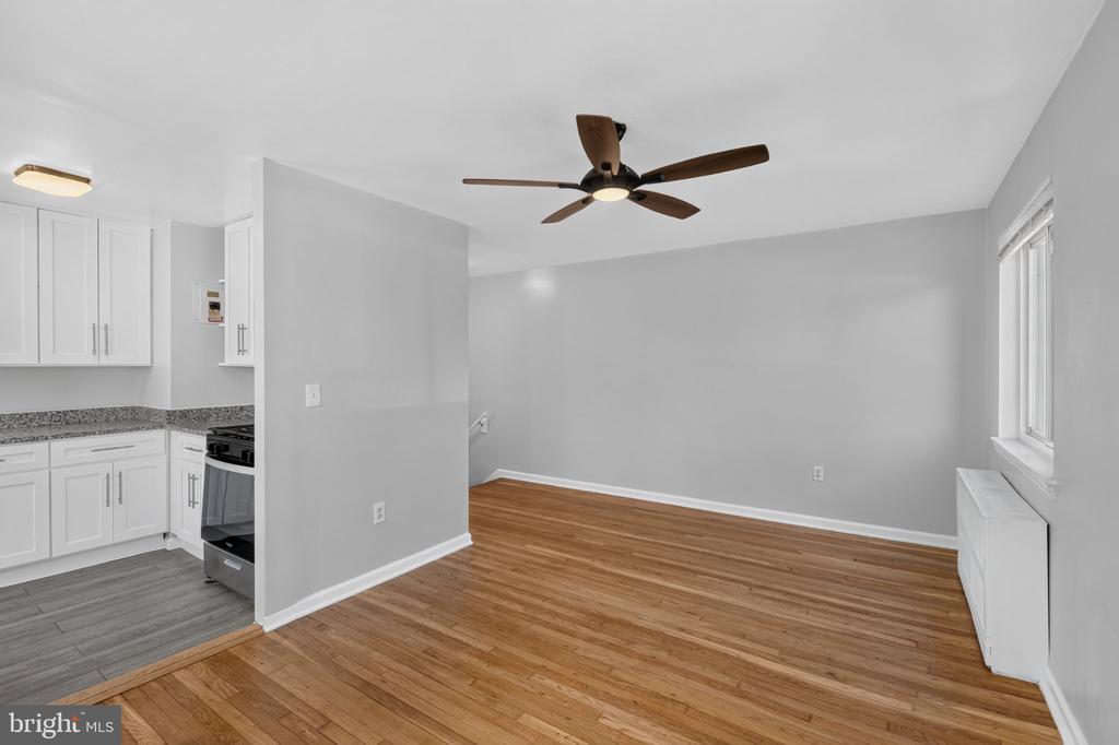 206 WEBSTER STREET NE Unit: 2